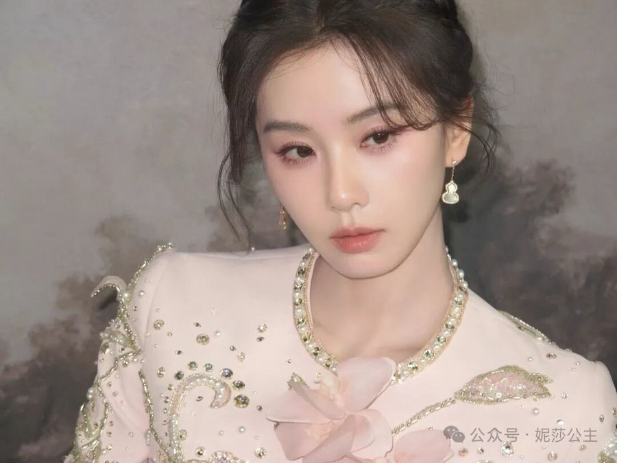 美术馆展览自拍 示例图