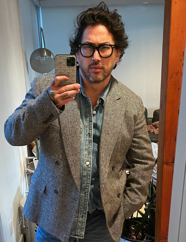 一键商务形象照(硅谷风) 示例图